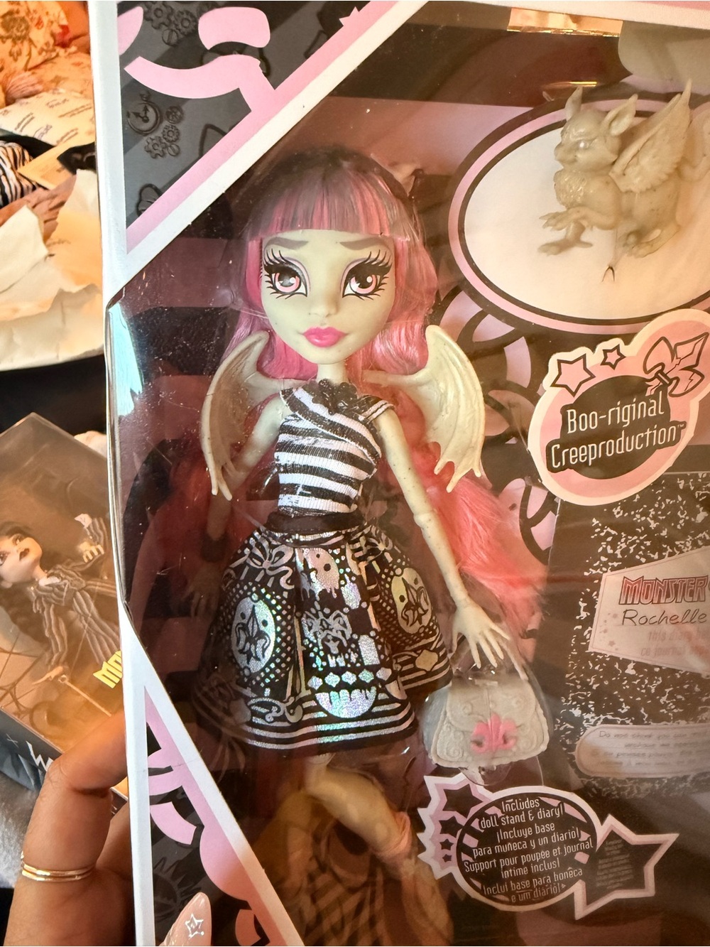 Monster High Creeproduction Rochelle Goyle Doll - Picture 4 of 4